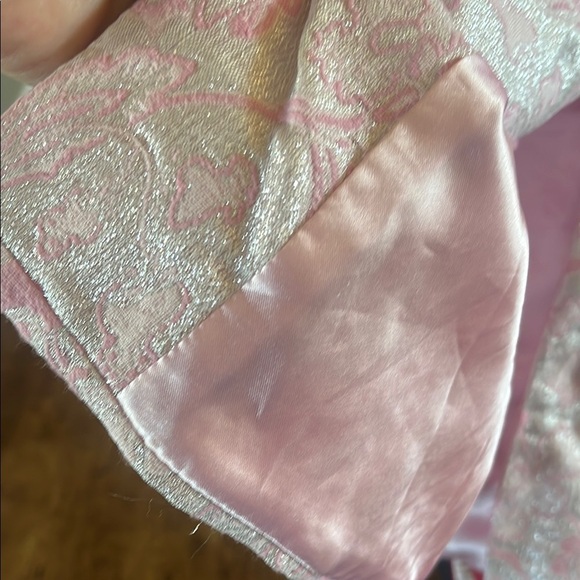 Chic Pink and White Sparkling Coat - Picture 7 of 7